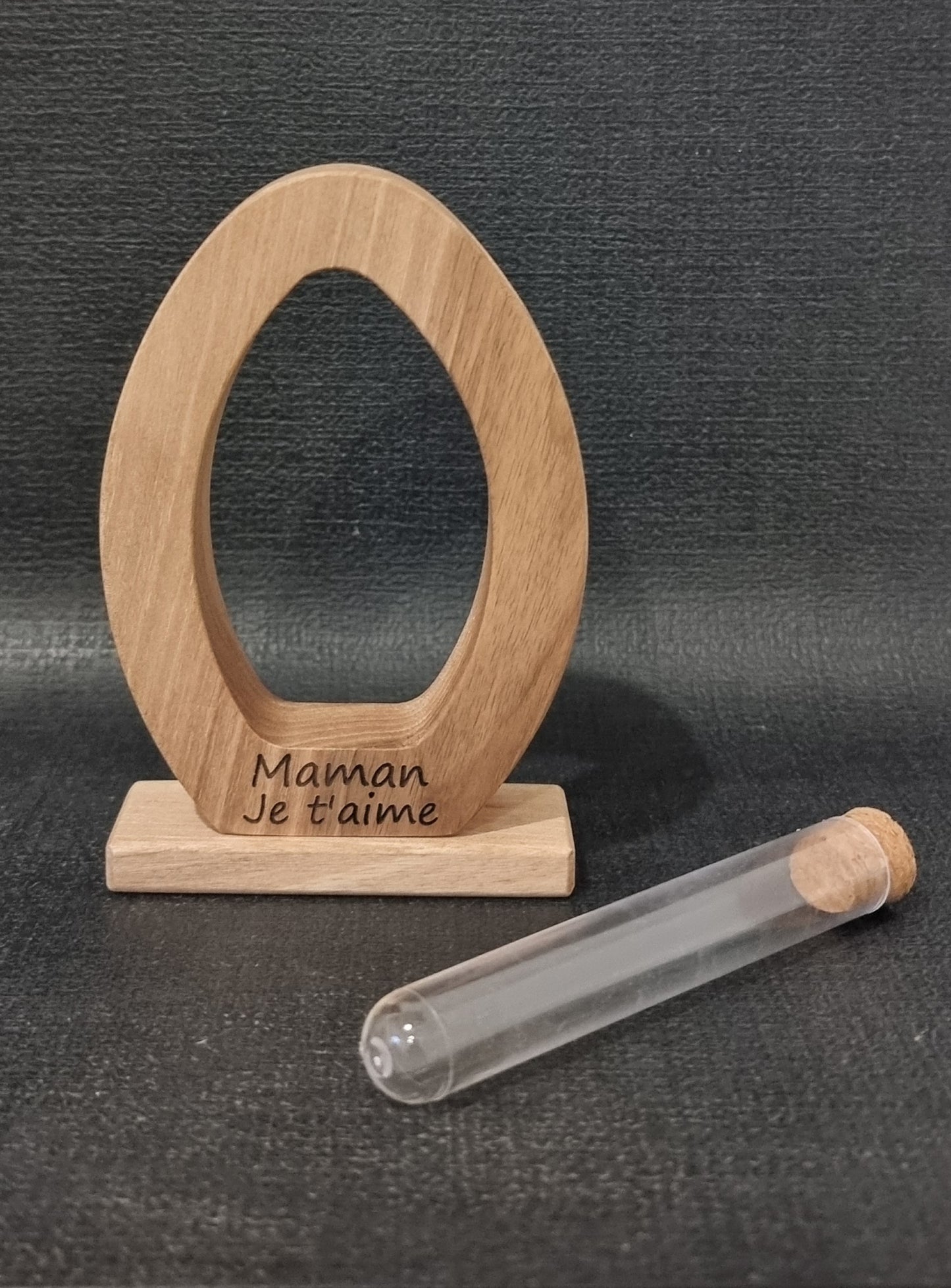 Objet décoration personnalisable en bois avec tube à essai.