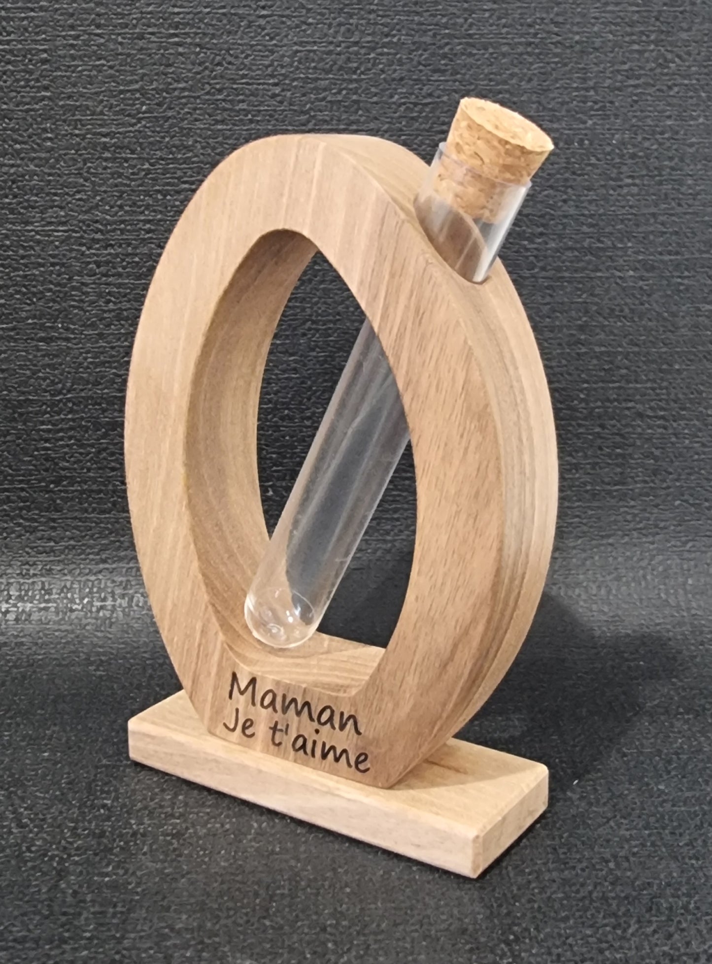 Objet décoration personnalisable en bois avec tube à essai.